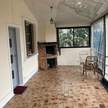 Ferienwohnung 3 Pieces Calme, Terrasse Et Parking Prive Courcouronnes Exterior foto