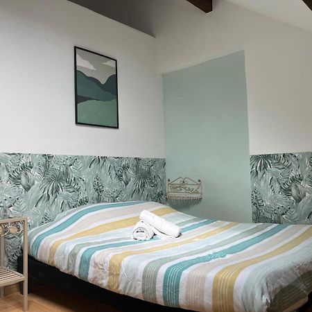 Ferienwohnung 3 Pieces Calme, Terrasse Et Parking Prive Courcouronnes Exterior foto
