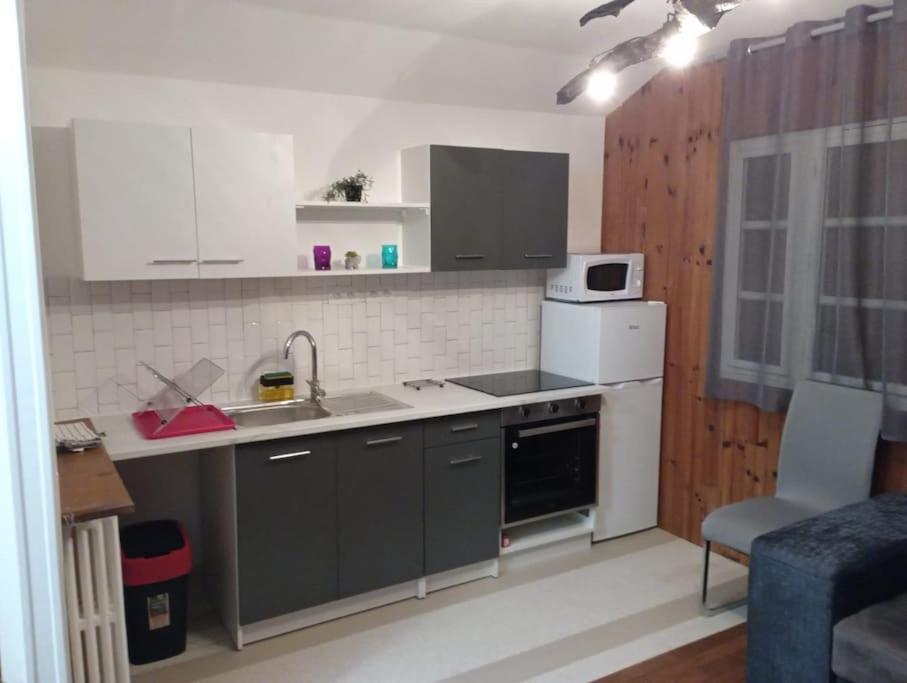 Ferienwohnung 3 Pieces Calme, Terrasse Et Parking Prive Courcouronnes Exterior foto